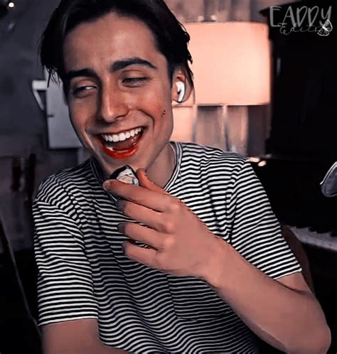 Aidan Gallagher Icons