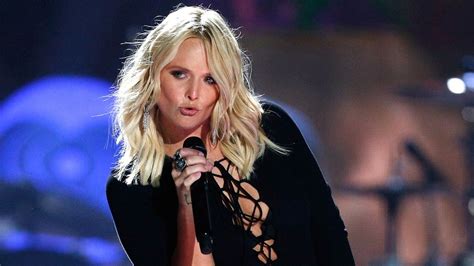 Miranda Lambert Wows Iheartradio Country Festival In Sexy Lace Up Top