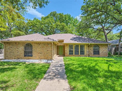 511 Franklin Dr, Arlington, TX 76011 - See Est. Value, Schools & More