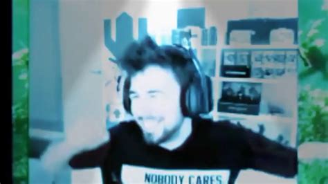 Willyrex Bailando Con Musica De Fondo De Un Niño Cantando Youtube