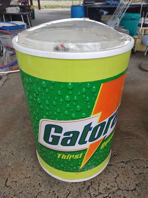 Gatorade Drink Cooler | EstateSales.org