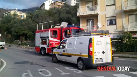 Pr Fuga Di Gas E Palazzo Evacuato In Via Montanella