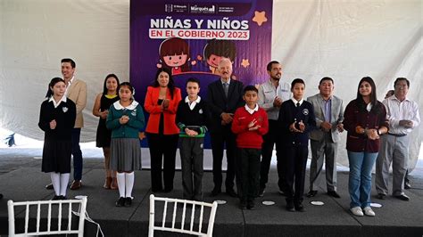 Enrique Vega Carriles recibe a las Niñas y Niños en el Gobierno 2023