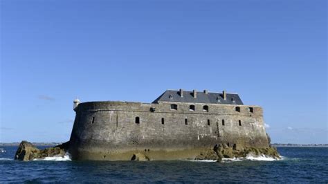 Découvrez Les 4 Forts Vauban De Saint Malo Sauvés Par Des Particuliers