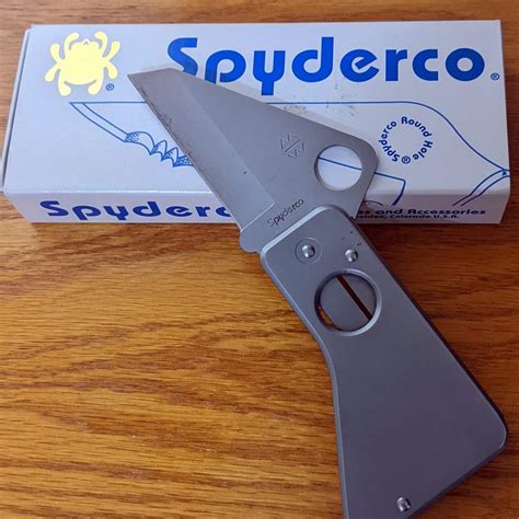 Lot 63 Spyderco Spydercard Sc01pcp Credit Card Knife Slocal