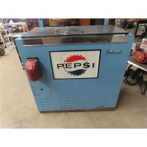 Pepsi Cooler Ideal 35 X 38 X 20 Mcsherry Auction Service Ltd