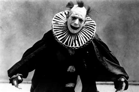 25 Scary Photos That Will Give You the Chills | Creepy Photos 