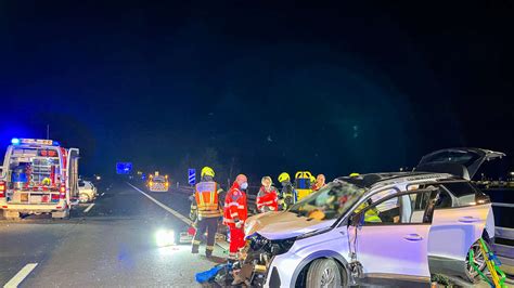 Main Kinzig Kreis Unfall Auf A Person In Auto Eingeklemmt