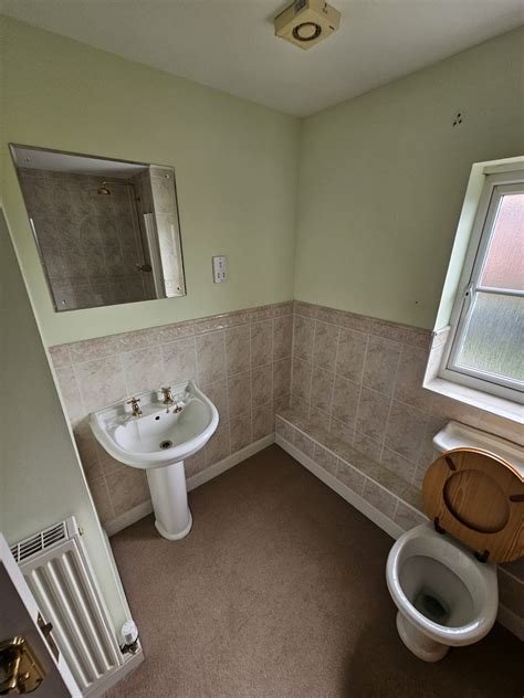 Turning Drab to Fab: Masterful Bathroom Transformation in Bromsgrove