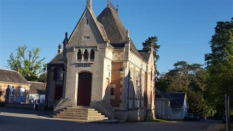 Mairie De B Ville Le Comte