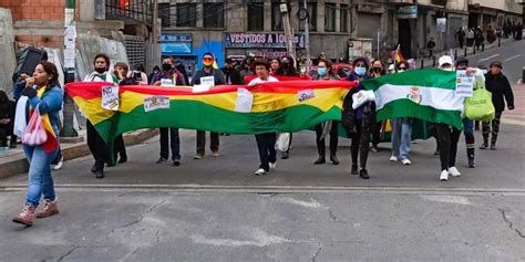 Marchas En La Paz Y Cochabamba Exigen Liberar A Camacho Y Repudian La