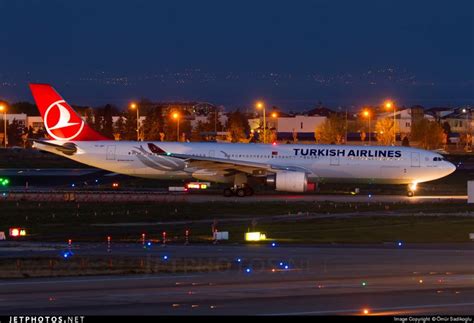 Photo Tc Jnt Cn Turkish Airlines Airbus A By M R