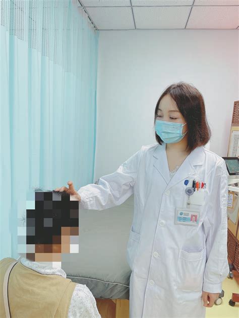 女子染发过敏，头皮瘙痒、渗液不止，医生：过敏者应尽量减少或避免染发 荆楚网 湖北日报网