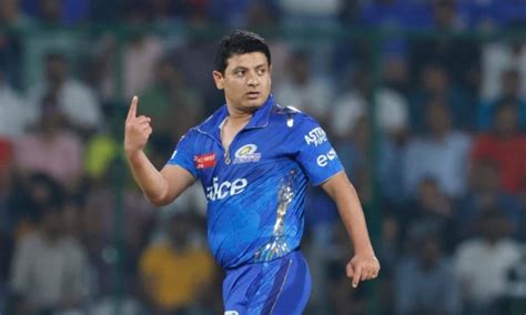 Piyush Chawla Cleans Up Jos Buttler With Crafty Bowling