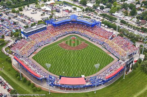 ローゼンブラット・スタジアム Johnny Rosenblatt Stadium Japaneseclassjp