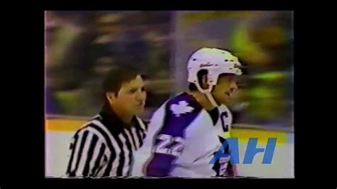 Nhl Oct 19 1985 Rick Vaivetor V Dan Bouchardwpg Hit Toronto Maple