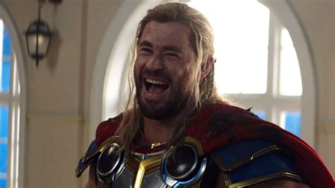 Chris Hemsworth Mostra Habilidades Do Thor Gordo Nos Bastidores De