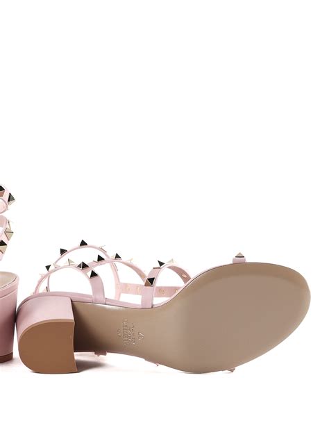 Sandals Valentino Garavani Rockstud Light Pink Leather Sandals