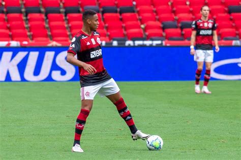 Flamengo Vai Receber Quantia Milion Ria Pela Venda De Natan Ao Napoli