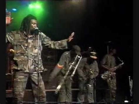 Lucky Dube I Got You Babe Live YouTube Lucky Dube Song Artists I Got You Babe