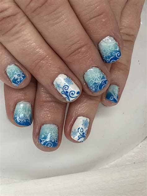 Winter Ombré Snowflake Nails Snowflake Nails Gel Nail Designs Nail