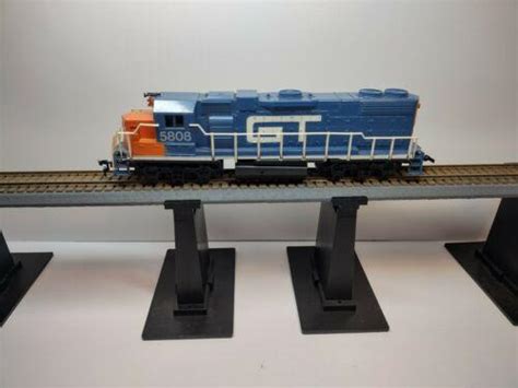 Life Like Ho Train Grand Trunk Emd Gp38 Dummy Diesel Locomotive