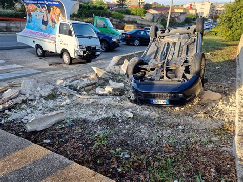 Modica Auto Si Capovolge In Via Impastato Ferito 18enne Radio RTM