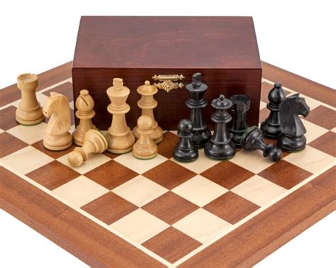 Jeu D Echecs Et Echiquier En Bois Taille Avec Coffret De Rangement