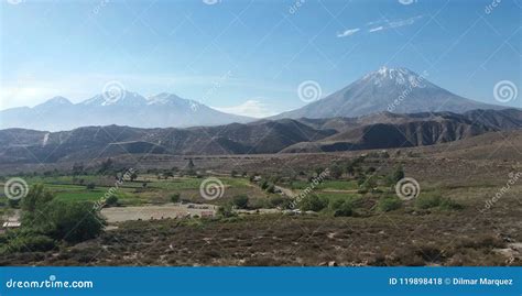 Arequipa Y Sus Volcanes Foto De Archivo Imagen De Arequipa