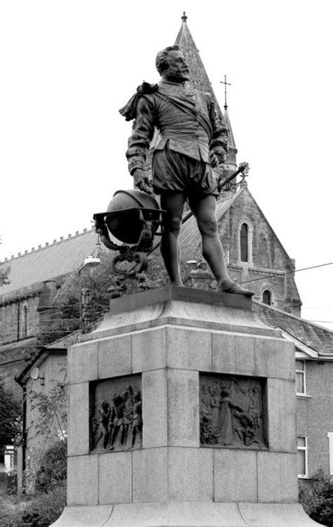 Francis Drake Statue Tavistock Devon Guide