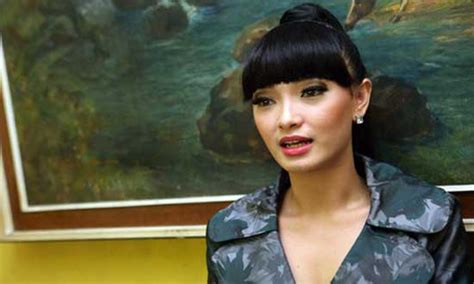 biodata  foto zaskia gotik unomediasites