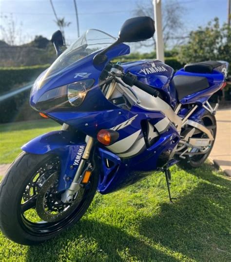 Blue World 2000 Yamaha R1 With 85 Miles Rare Sportbikesforsale