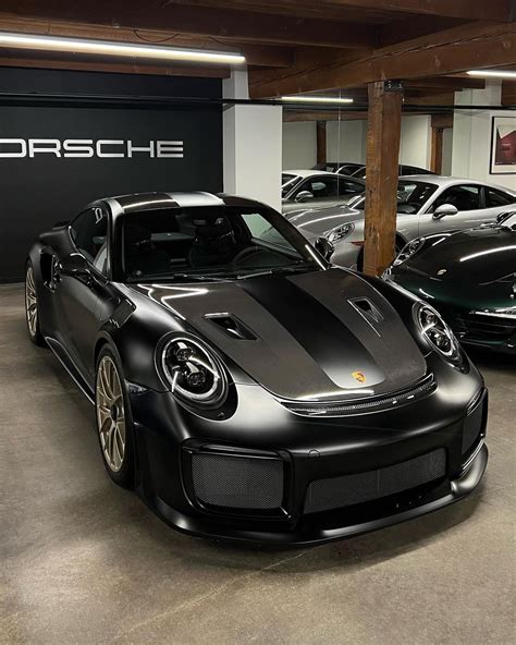 Porsche 911 GT2 RS Goes Wingless For Optimal 0 60 And 58 OFF