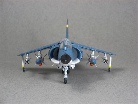 Sea Harrier FRS Mk 1 Plastic Model Airplane Kit 1 72 Scale