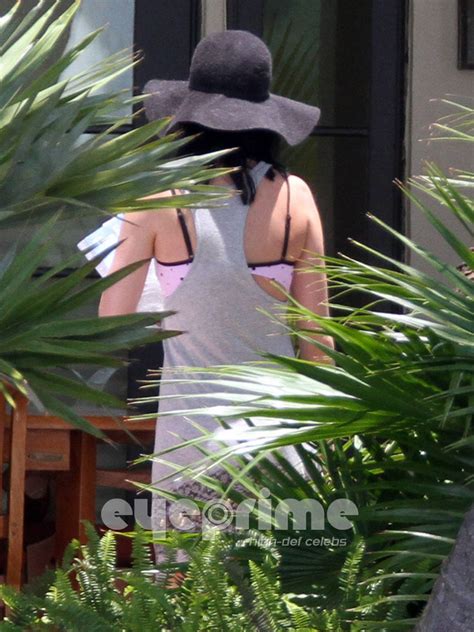 Katy Perry In A Bikini At Her Hotel In Miami June 2nd Katy Perry Photo 22556620 Fanpop
