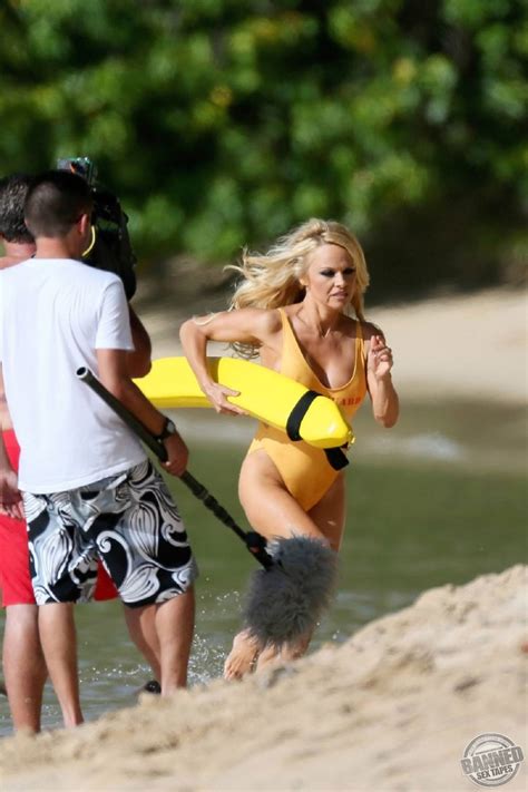 Pamela Anderson Fully Naked At Largest Celebrities Archive