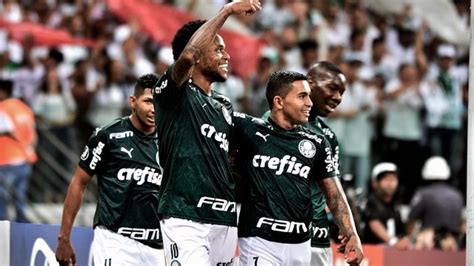 Barcelona oferece R 100 milhões por atacante do Palmeiras que avisa