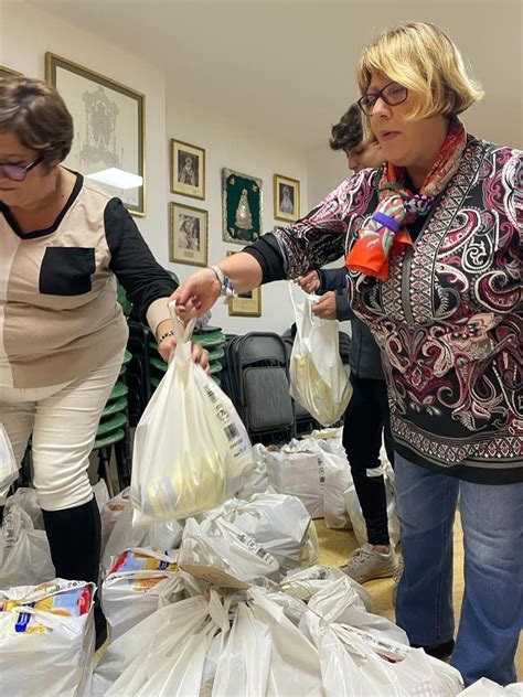 Obras Asistenciales Reparto De Alimentos Real E Imperial Ilustre Y