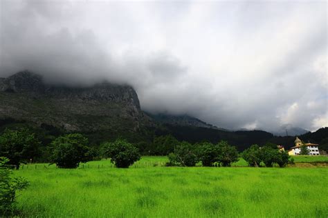 Arrazola Nubes Bajas Eitb Eus Flickr