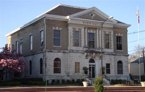 Columbus Mississippi City Hall Columbus Is Located In Eas Flickr