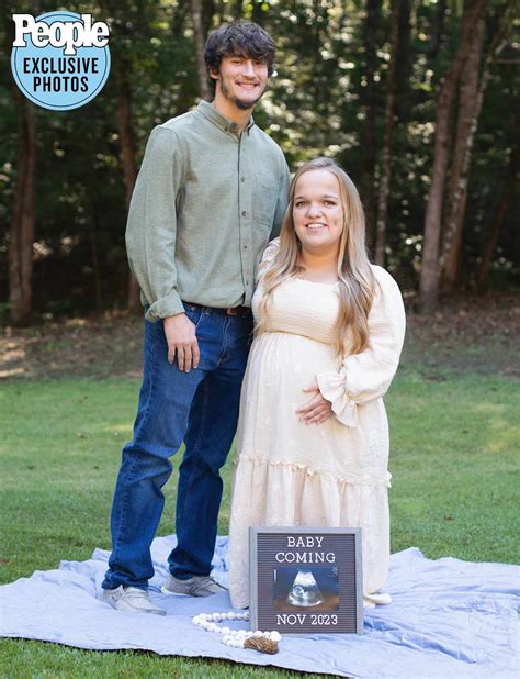 7 Little Johnstons Liz Johnston Pregnant Expecting First Baby