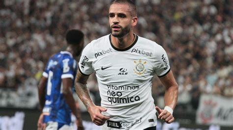 Corinthians Renato Augusto Tem Lesão Meniscal Medial No Joelho Direto