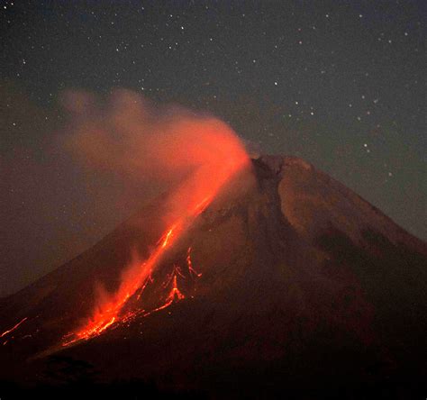 Vulkan Merapi Ausgebrochen Panorama Badische Zeitung