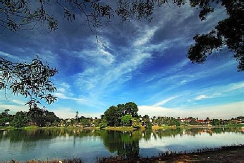 menilik  keunggulan kota tangerang selatan sebagai tempat tinggal