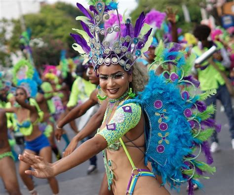 La Mejor Fiesta De Colombia Los Carnavales De Barranquilla Loraine