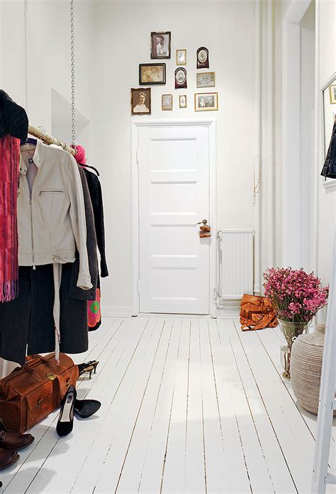 Entrance Hall Decoration Ideas to Help You Make the Most of Your Entry