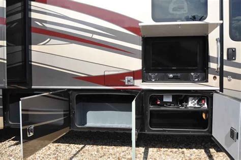 New Fleetwood Bounder H Bunk House Bath Rv For Sale W Lx