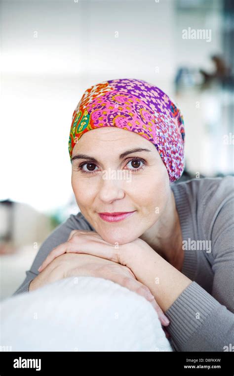 Woman Cancer Scarf Hi Res Stock Photography And Images Alamy