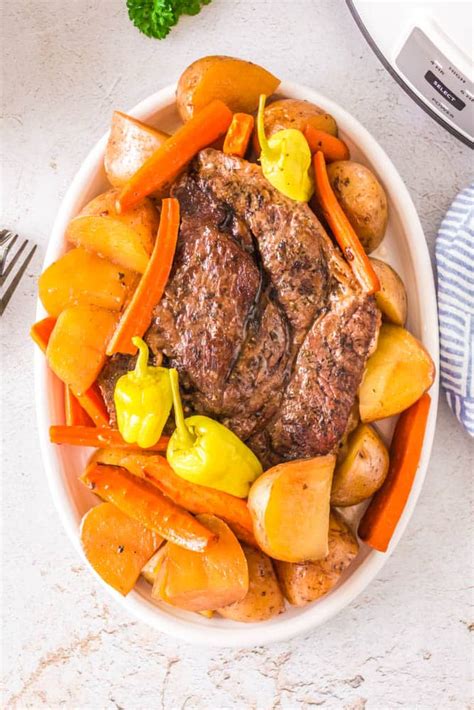 Best Mississippi Pot Roast Crock Pot Recipe Easy And Homemade 2023