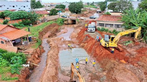 Prefeitura de Araguaína encontra mais de 30 pontos de lançamento de